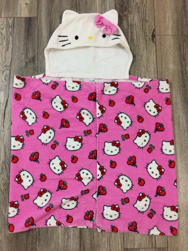 Serviette Hello Kitty  dans Bain, table à langer  à Trois-Rivières - Image 2