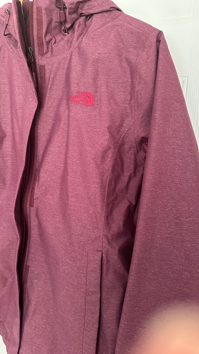 The North Face Women's Venture 2 Shell Hooded Rain Jacket,  in Women's - Tops & Outerwear in Mississauga / Peel Region - Image 4