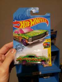 2019 Hot wheels 1964 Buick Riviera Green Art Cars