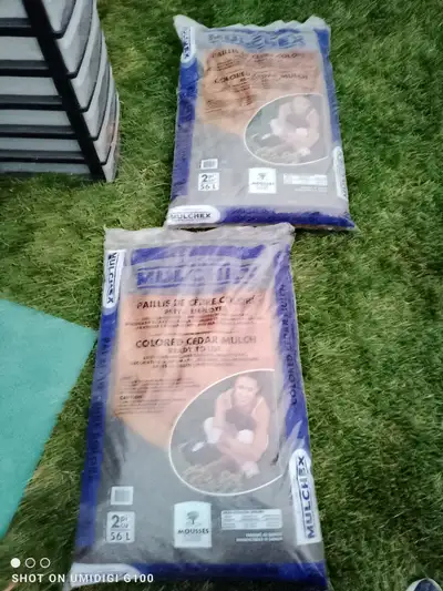 2 sacs de Paillis, View more