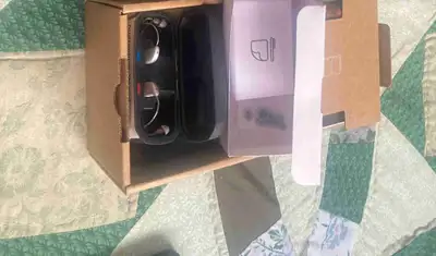 Complete with box, manuals, everything that came with then upon purchasing. Purchased from Bell Hear...