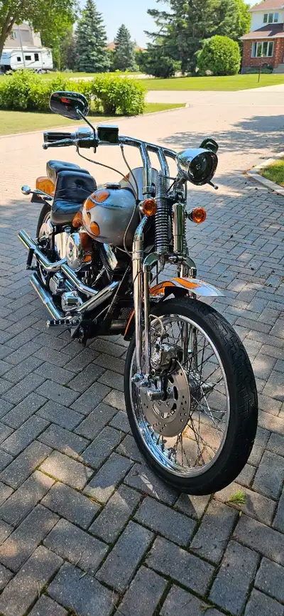 1989 FXSTS Softail Springer Custom. Good condition for it's age. 50000 kilometers. Runs good. Passed...