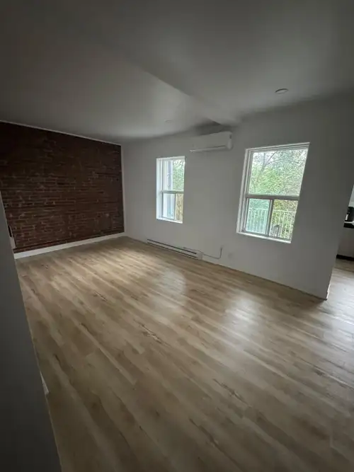 5½ à louer — Hochelaga-Maisonneuve, 10 min de marche du métro Préfontaine — 2 195$/mois, tous animau...