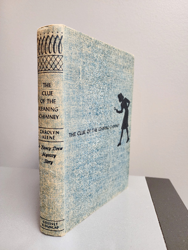 NANCY DREW  THE CLUE OF THE LEANING CHIMNEY - vintage in Children & Young Adult in Regina