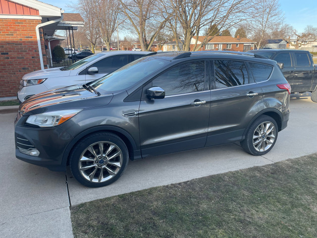 2016 Ford Escape SE in Cars & Trucks in Leamington