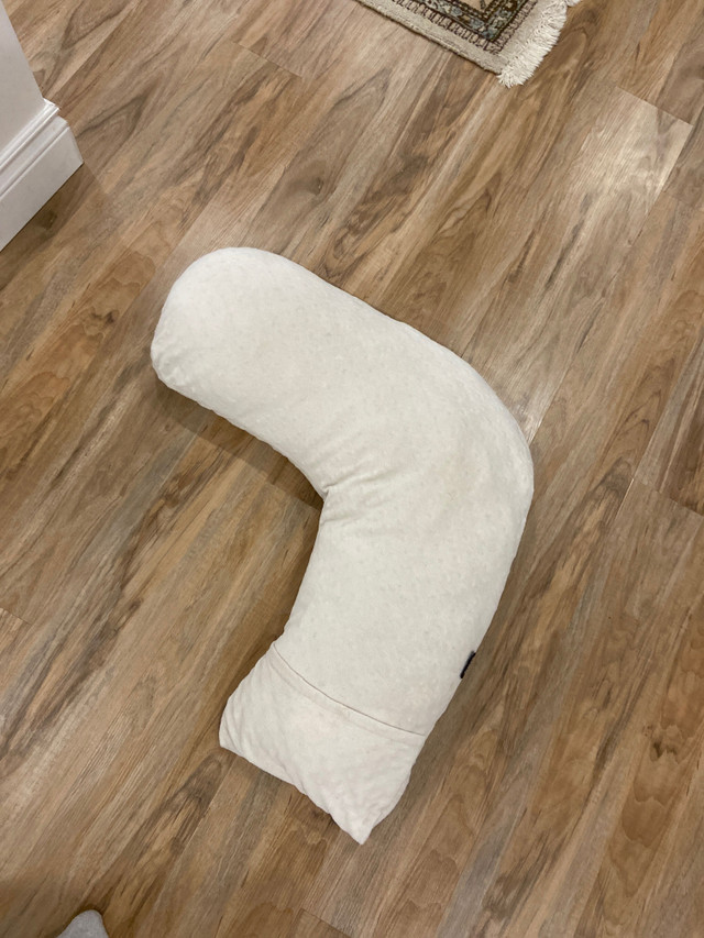 Coussin d’allaitement  dans Nourriture et chaises hautes  à Longueuil/Rive Sud