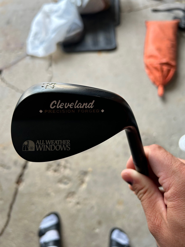 Like new Cleveland 52 wedge in Golf in Winnipeg