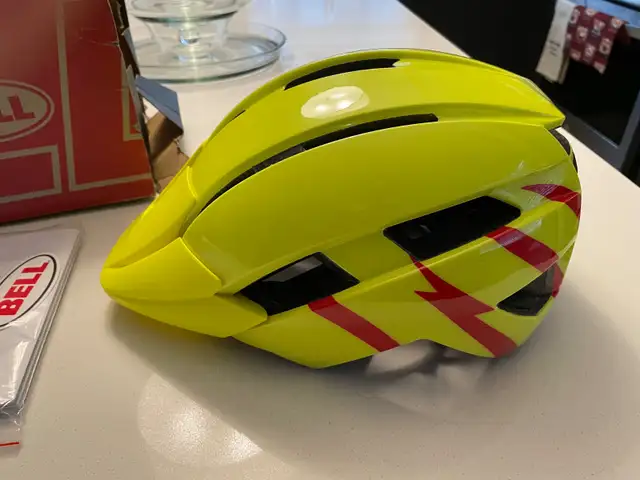 Bell “Sidetrack II” Youth Bicycle Helmet- High Vis- Brand New in Kids in London - Image 3
