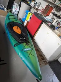 Kayak pelican Esprit 100 10 pieds avec pagaie
