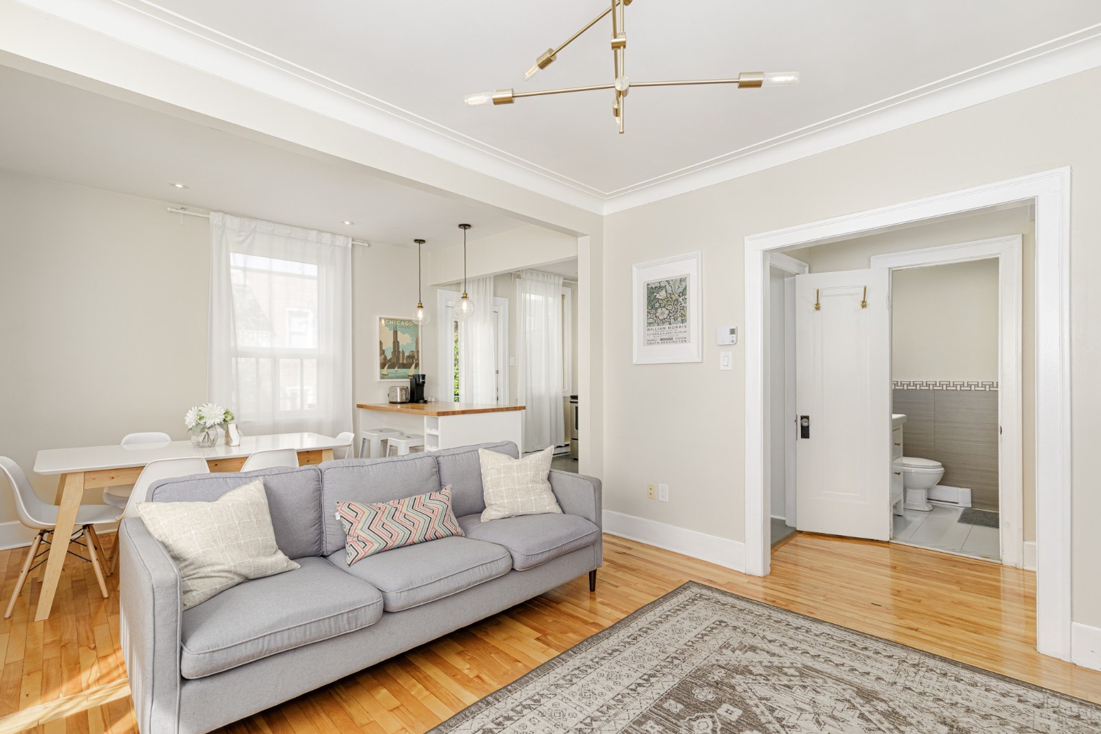 2 bedroom NDG apartment - Free Parking - Snowdon Metro - Monthly — photo 2