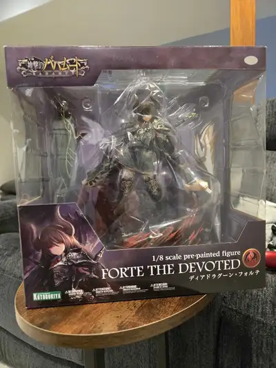 Forte The Devoted / Dark Dragoon Forte figure, View more