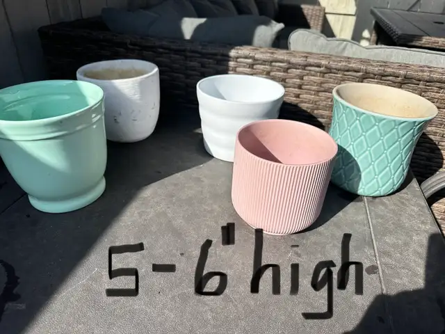 CERAMIC DECORATIVE POTS
