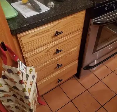 NEW-10 Pcs Black knobs for cabinet/dresser/wardrobe. (Open box), View more