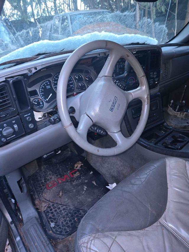 Quadrasteer Denali 2002 with ownership in Cars & Trucks in Chatham-Kent - Image 4
