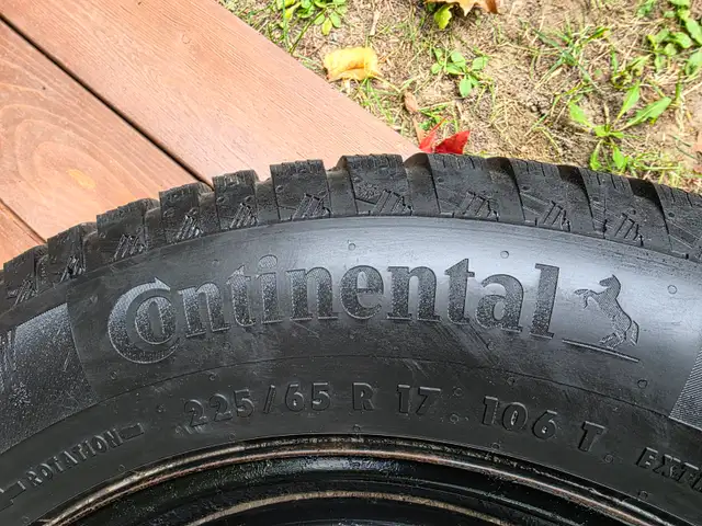 * 4 PNEUS D'HIVER CONTINENTAL P225/65R17 + RIMS 5 x 114.3 * in Tires & Rims in Granby - Image 6