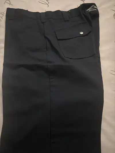 Pantalon de travail, View more