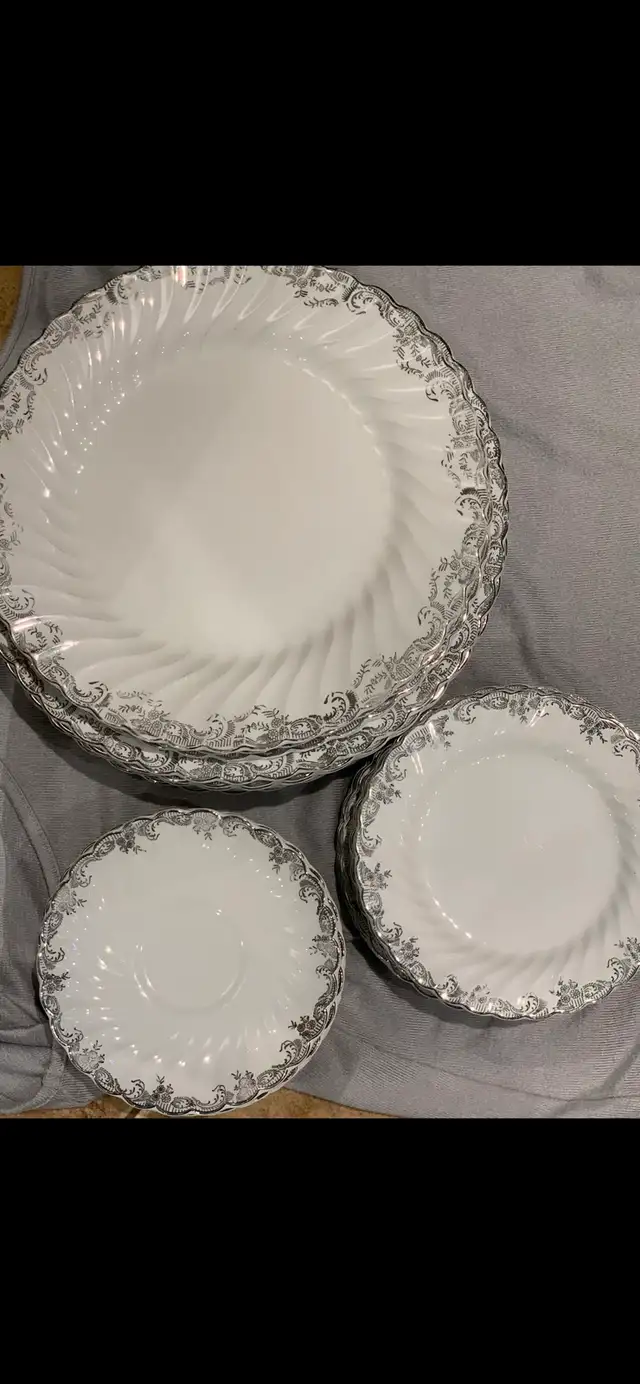 SNOWHITE REGENCY DISH SET 450666121911357441
