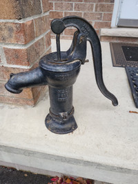 VINTAGE OLD Cast Iron Hand WATER PUMP