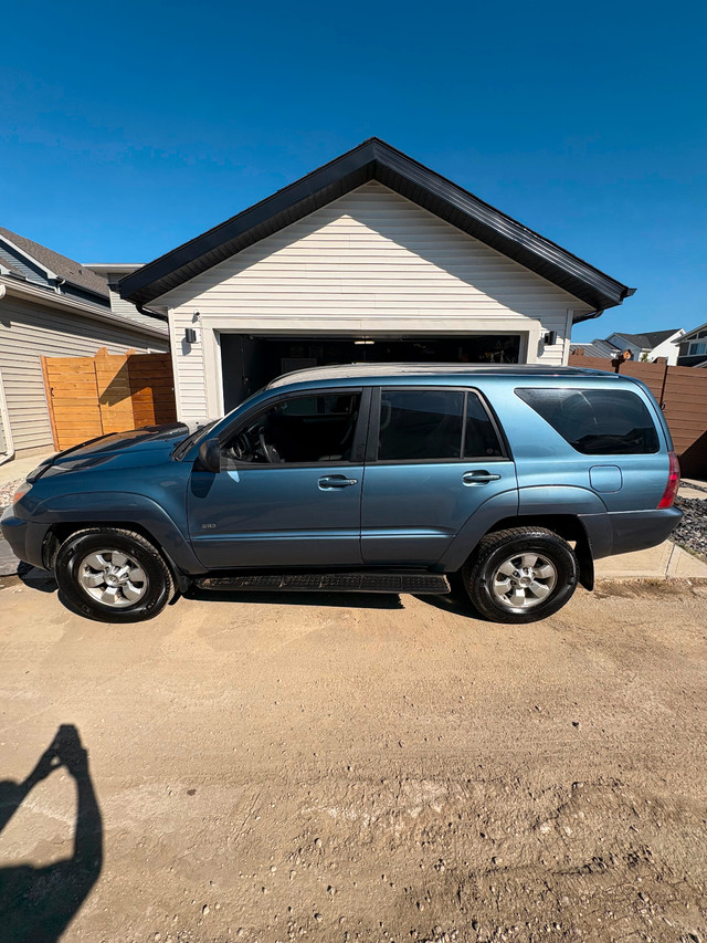 2003 Toyota 4Runner for sale in Cars & Trucks in Edmonton - Image 2