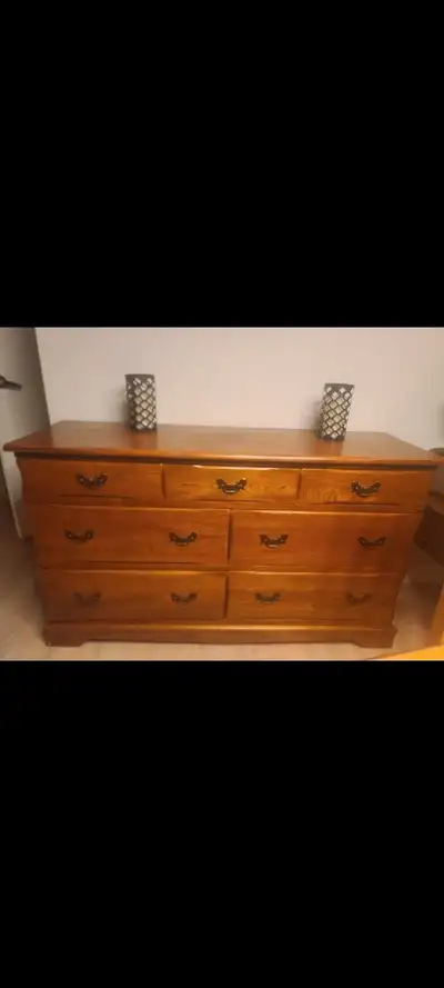 Set de chambre en bois massif très bon état, View more