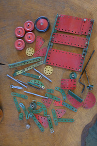 Vintage Meccano parts 1930s - 40s Antique Toy's Retro