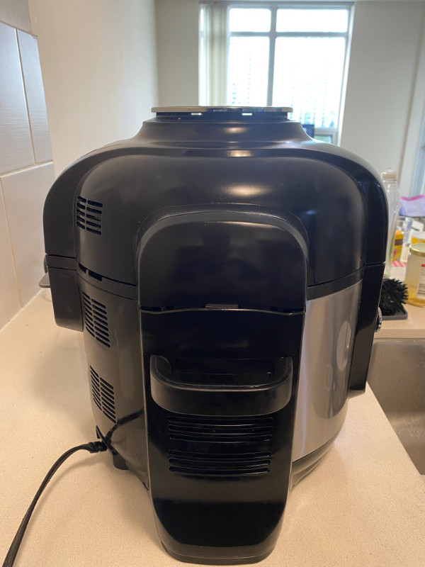 Ninja FD401C, Foodi 8Quart 12in1 Deluxe Pressure Cooker Microwaves