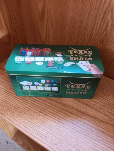 Poker chips set
