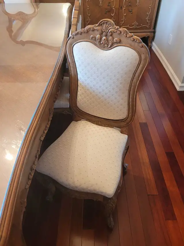 Antique Dining Table and Credenza in Dining Tables & Sets in Ottawa - Image 4