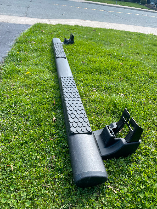 Running Board for truck (works for both sides) in Other Parts & Accessories in Hamilton - Image 2