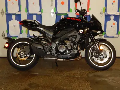 2020 Suzuki Katana 1000 for sale, very well taken care of 1000km on new tires, three TC settings. Ne...