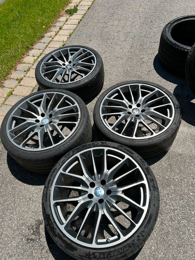 Maserati 245/35/21 285/30/21 Michelin pilot super sports in Tires & Rims in Markham / York Region