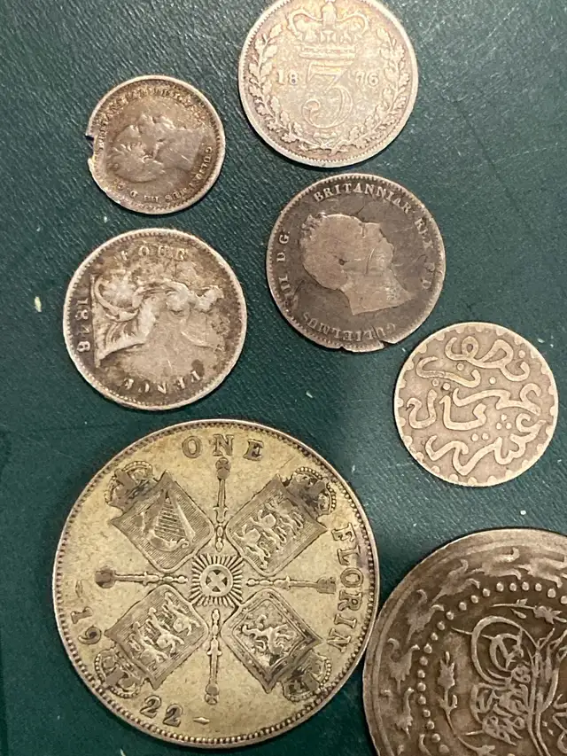 world silver coins in Arts & Collectibles in Mississauga / Peel Region - Image 4