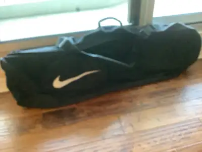 Nike golf bag $40, View more