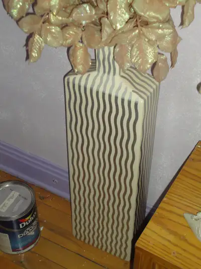 Petit vase décoratif, View more