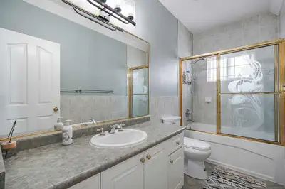 5 bed 4 bath with jaccuzi