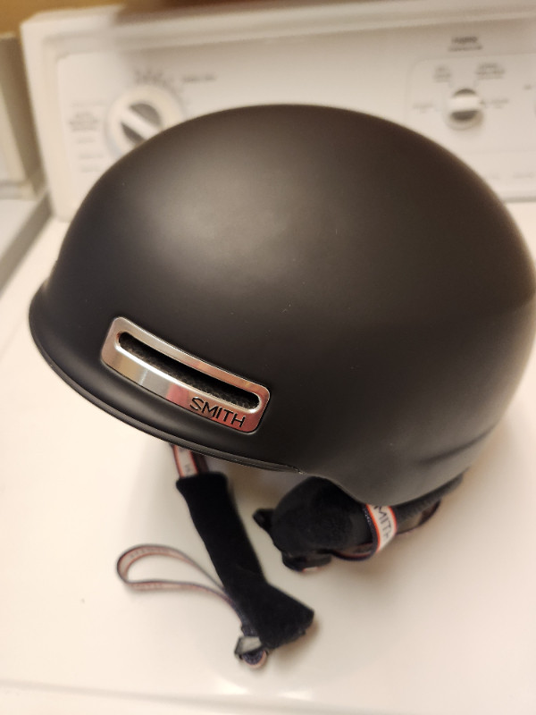 Mens ski helmet in Ski in Mississauga / Peel Region