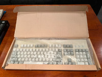 Vintage Mitsumi keyboard KPQEA4ZA-1 brand new in box