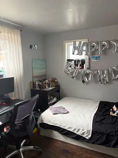 Looking for a clean and comfortable place to stay in a great location? I’m subleasing a spacious, fu...