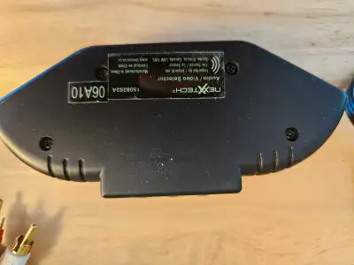 This Nexxtech audio/video selector lets you connect multiple devices to one output, making it easy t...