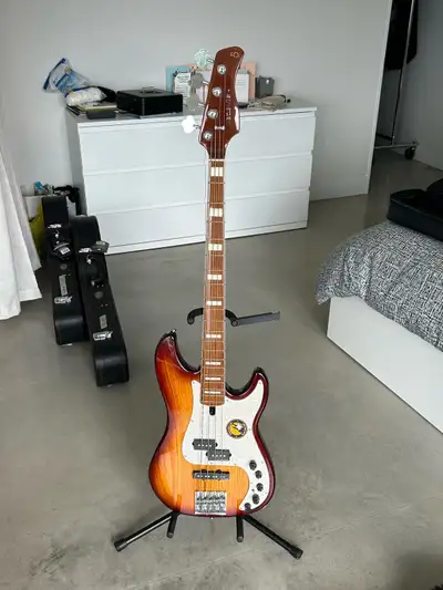 Sire v8 Marcus Miller Signature - tobacco sunburst, View more