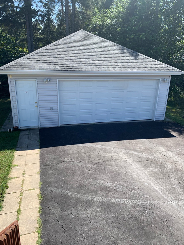 Double Car Garage in Storage & Parking for Rent in Thunder Bay