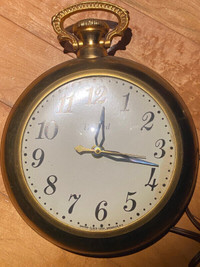 Horloge électrique rustique United electric vintage clock