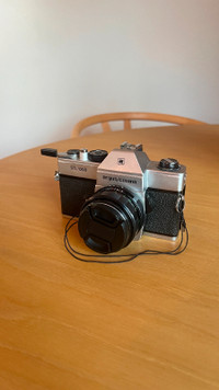 Appareil photo argentique Argus/Cosina STL1000