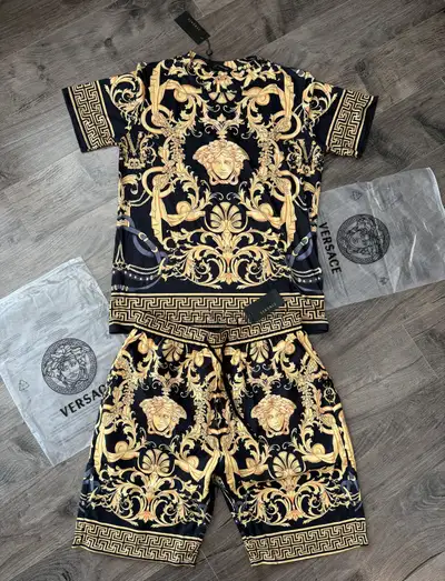 Versace men’s t-shirt shorts size Large , View more