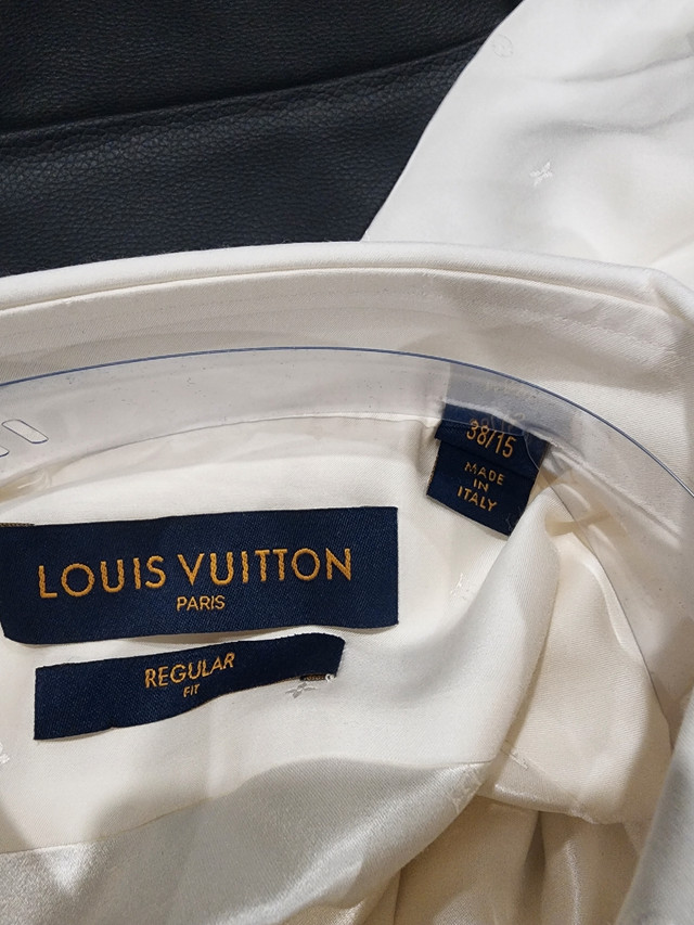 ***LOUIS VUITTON SILK OFF WHITE MONOGRAM DRESS SHIRT SIZE 48EU** in Men's in Markham / York Region - Image 4