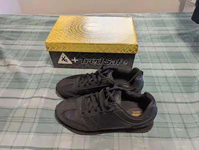 Moving sale! Selling a pair of Men’s TredSafe Slip-Resistant Work Shoes in Size 9. Used lightly for...