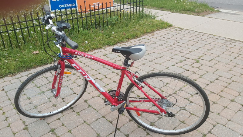 Ccm prague hybrid bike sale