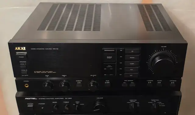 Akai AM-52 Integrated Amplifier