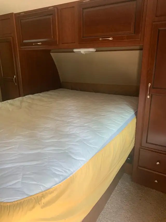 2015 Amped Toy Hauler RV in Travel Trailers & Campers in Cranbrook - Image 6