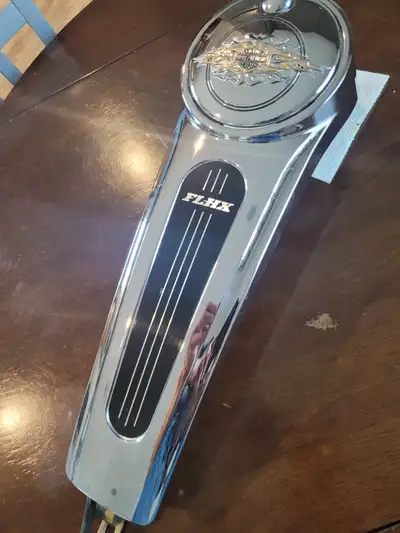 HD street glide 5 gal. Fuel tank console.with door and rear brkt. This covers the full length of the...